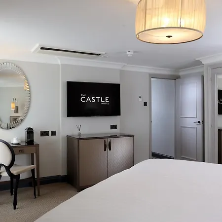 Castle Hotel Windsor Exterior photo
